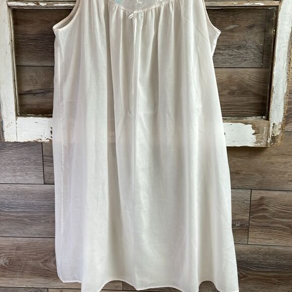 Lorraine Vintage Ladies House Dress Gown, Embroidered Floral Pattern,Light Pink - Picture 4 of 10